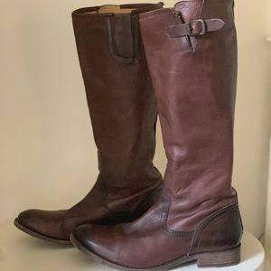 Brown lightly worn Frye boots